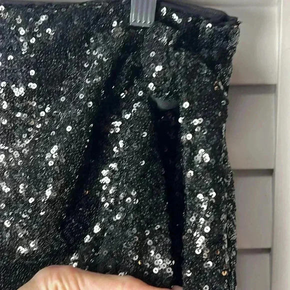 House of Harlow 1960 Sequin Faux Wrap Tie Front Mini Skirt Size S/M Black - Picture 2 of 11